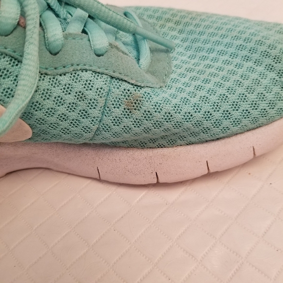 Nike Tanjun Aqua Blue Lace-up Light Sneaker  Sz. 7Y See Photos - Picture 4 of 9